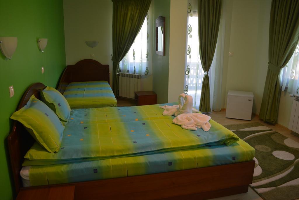 Guest House H Dzhogolanov Копривштица Экстерьер фото