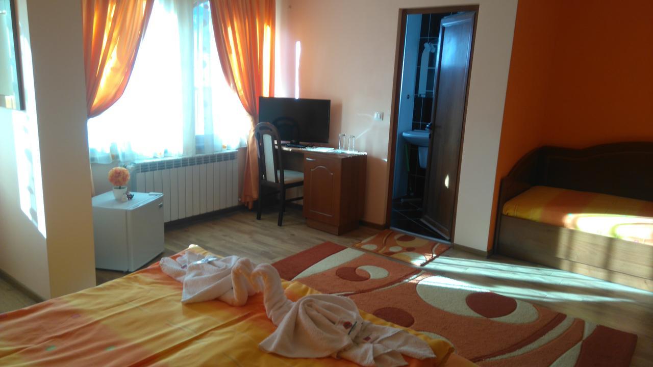 Guest House H Dzhogolanov Копривштица Экстерьер фото
